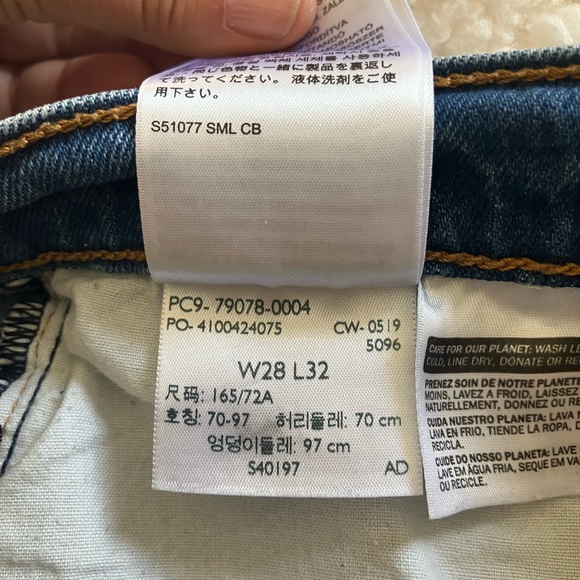 Levi’s Ribcage Straight Jeans Size 28 - Picture 5 of 9